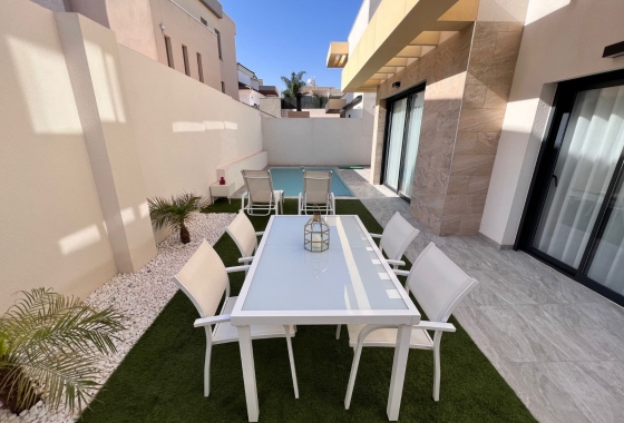 Resale - Villa - Los Montesinos - Costa Blanca