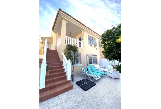 Resale - Villa - Orihuela Costa - Costa Blanca