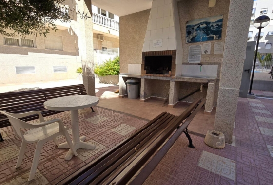 Resale - Apartment / flat - Torrevieja - Centro