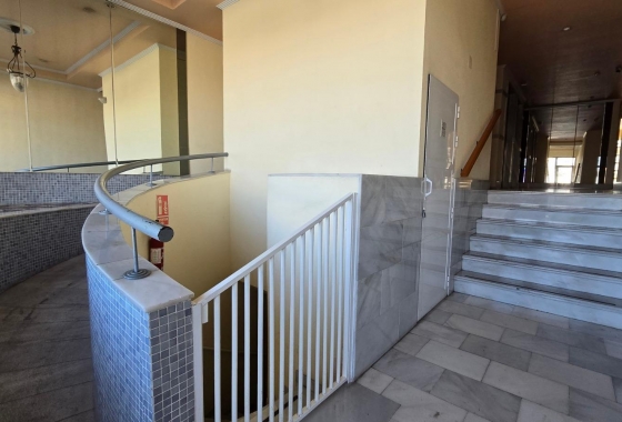 Resale - Apartment / flat - Torrevieja - Centro