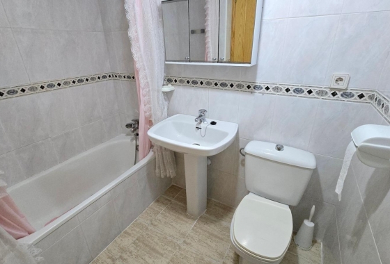 Resale - Apartment / flat - Torrevieja - Centro