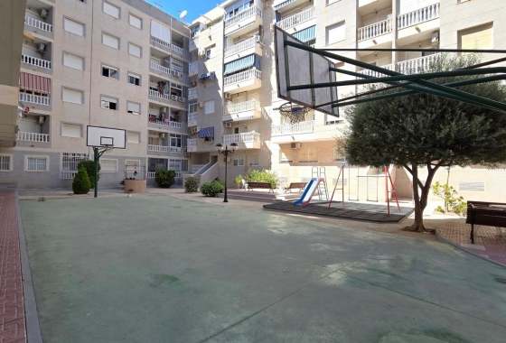 Resale - Apartment / flat - Torrevieja - Centro