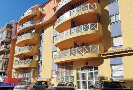 Resale - Apartment / flat - Torrevieja - Costa Blanca