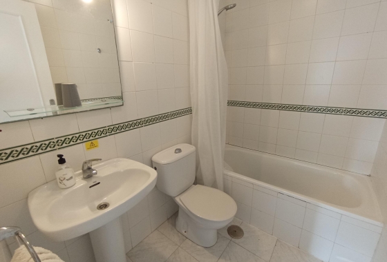 Resale - Apartment / flat - Torrevieja - El Limonar