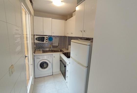 Resale - Apartment / flat - Torrevieja - El Limonar