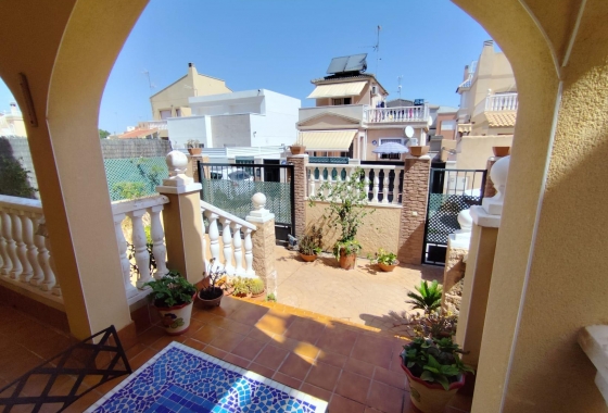 Wiederverkauf - Villa - Torrevieja - Aguas Nuevas 2