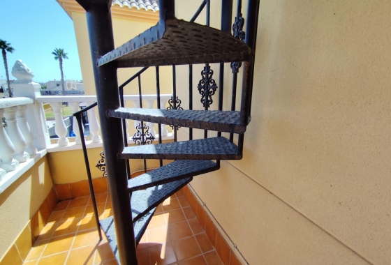 Wiederverkauf - Villa - Torrevieja - Aguas Nuevas 2