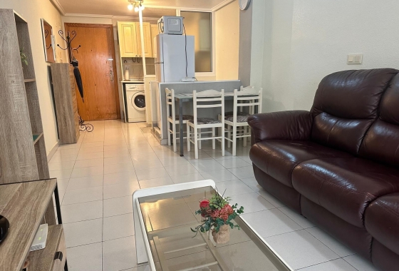 Resale - Apartment / flat - Torrevieja - Playa del Cura