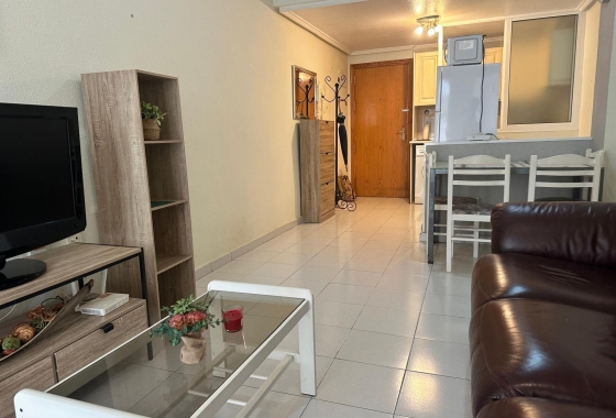 Resale - Apartment / flat - Torrevieja - Playa del Cura