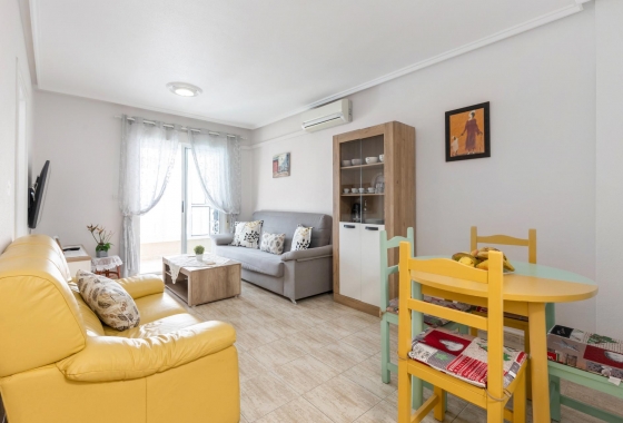 Resale - Apartment / flat - Torrevieja - Centro