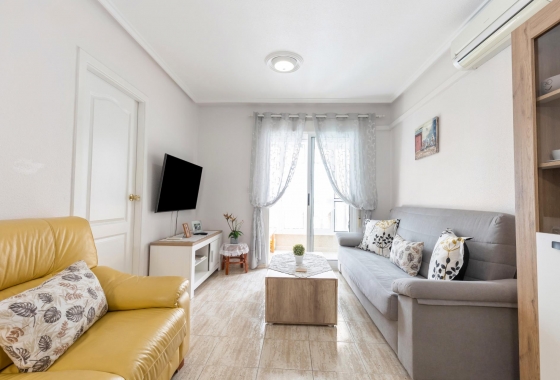 Resale - Apartment / flat - Torrevieja - Centro