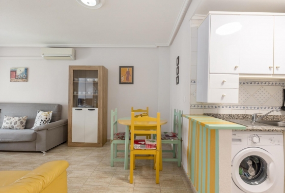 Resale - Apartment / flat - Torrevieja - Centro