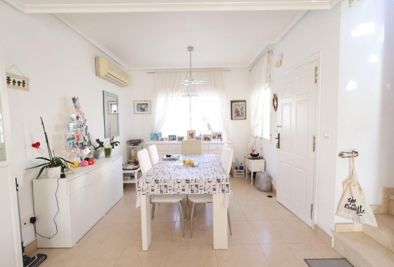 Resale - Villa - Orihuela Costa - Costa Blanca