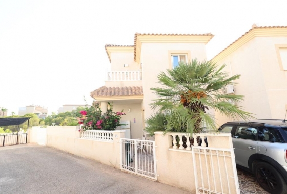 Resale - Villa - Orihuela Costa - Costa Blanca