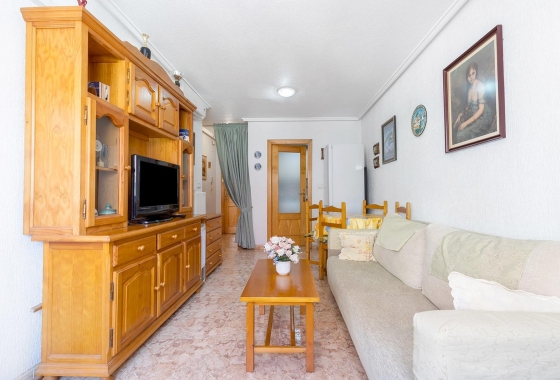 Resale - Apartment / flat - Torrevieja - Estacion De Autobuses