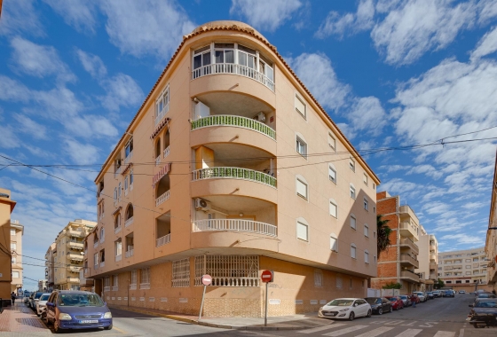 Resale - Apartment / flat - Torrevieja - Costa Blanca