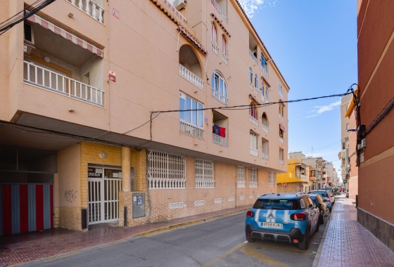 Resale - Apartment / flat - Torrevieja - Costa Blanca