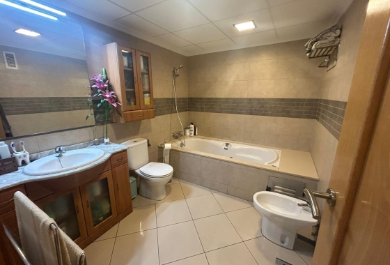 Wiederverkauf - Wohnung - Torrevieja - Centro