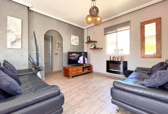 Wiederverkauf - Villa - La Zenia - Costa Blanca