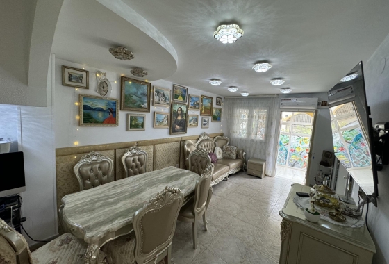 Wiederverkauf - Villa - Orihuela Costa - Los Dolses