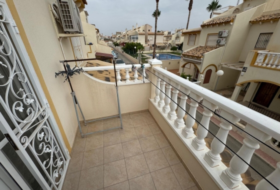 Wiederverkauf - Villa - Orihuela Costa - Los Dolses