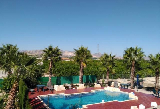 Herverkoop - Villa - La Matanza - Inland