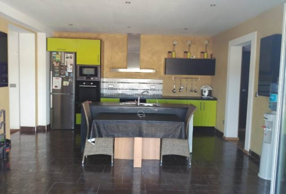 Herverkoop - Villa - La Matanza - Inland