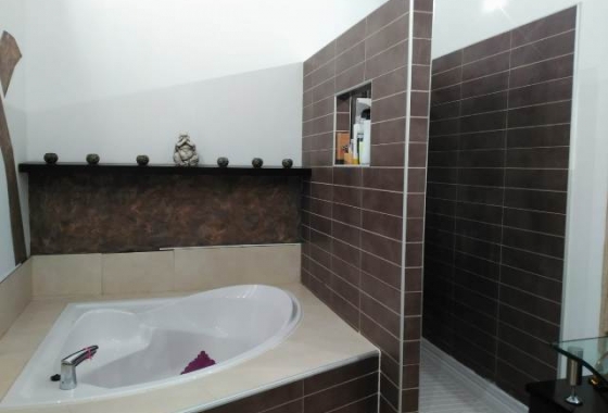 Herverkoop - Villa - La Matanza - Inland