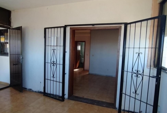 Resale - Apartment / flat - Torrevieja - La Mata