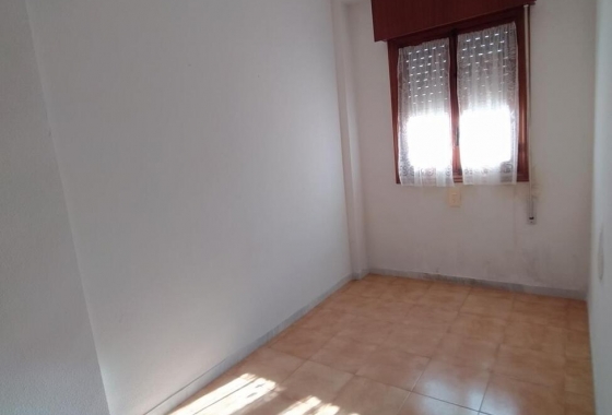 Resale - Apartment / flat - Torrevieja - La Mata