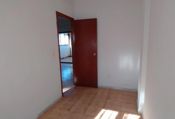 Resale - Apartment / flat - Torrevieja - La Mata