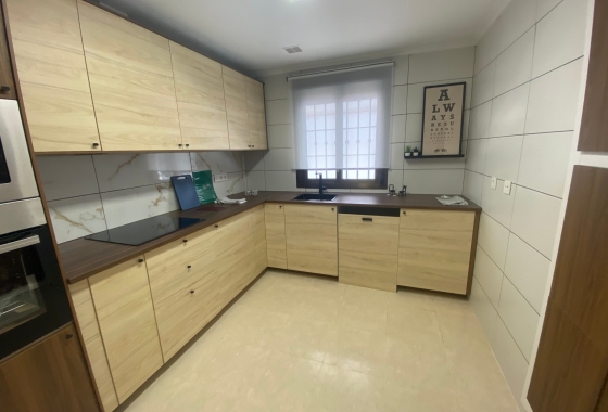 Resale - Townhouse - San Miguel de Salinas - Inland