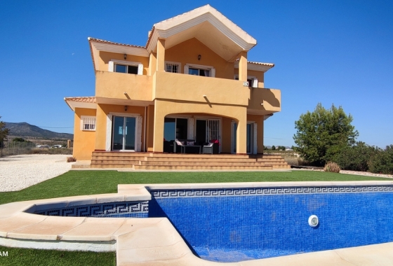 Reventa - Villa - Pinoso - Inland