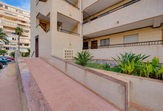 Resale - Apartment / flat - Torrevieja - Costa Blanca