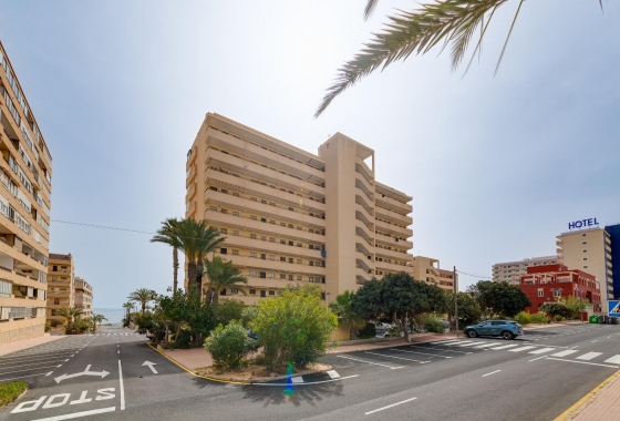 Resale - Apartment / flat - Torrevieja - Costa Blanca