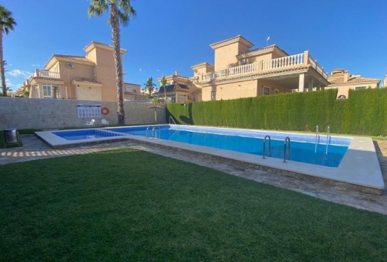 Herverkoop - Villa - Orihuela Costa - Costa Blanca