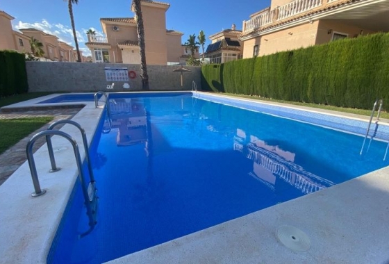 Herverkoop - Villa - Orihuela Costa - Costa Blanca