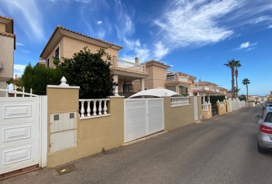 Herverkoop - Villa - Orihuela Costa - Costa Blanca