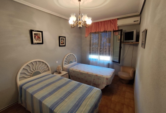 Herverkoop - Villa - Torrevieja - Estacion De Autobuses