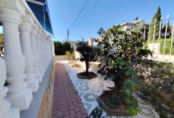 Herverkoop - Villa - Torrevieja - Estacion De Autobuses