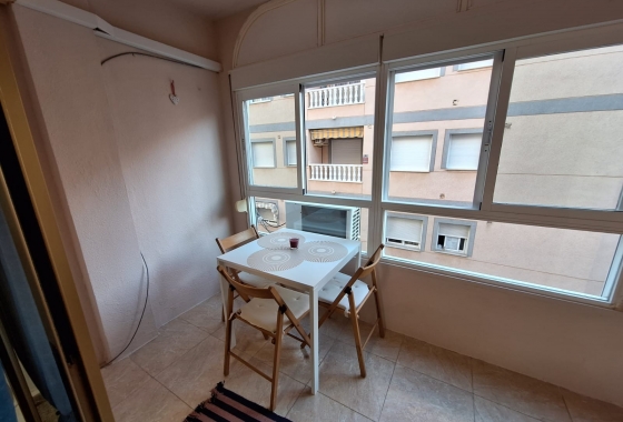 Herverkoop - Studio - Torrevieja - El Acequión - Los Náufragos