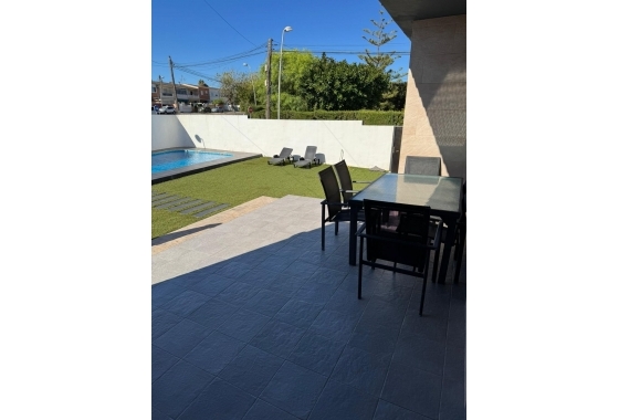 Wiederverkauf - Villa - Torrevieja - Los Balcones - Los Altos del Edén