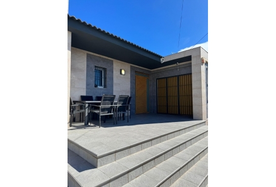 Wiederverkauf - Villa - Torrevieja - Los Balcones - Los Altos del Edén