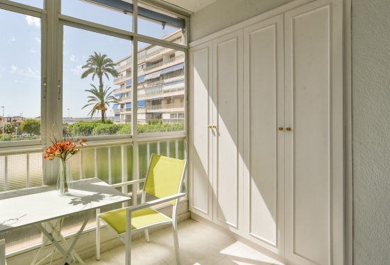 Resale - Apartment / flat - Torrevieja - El Acequión - Los Náufragos