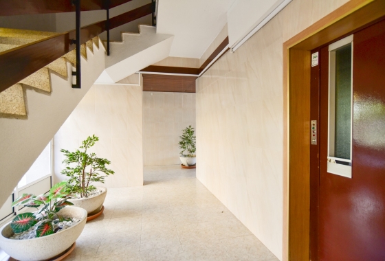 Resale - Apartment / flat - Torrevieja - El Acequión - Los Náufragos