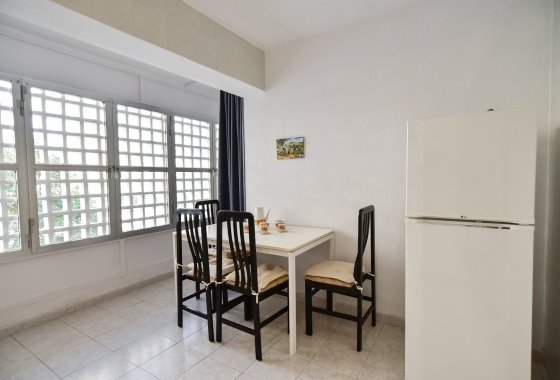 Resale - Apartment / flat - Torrevieja - El Acequión - Los Náufragos