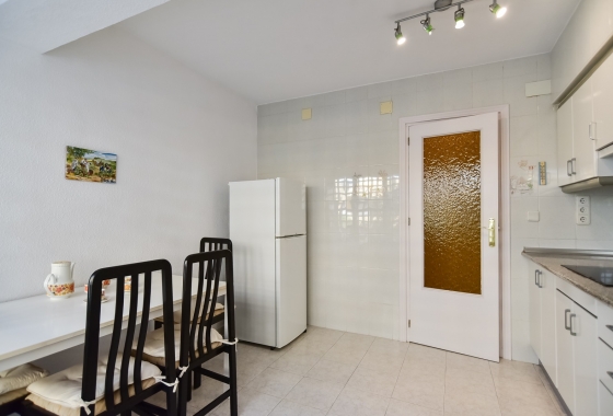 Resale - Apartment / flat - Torrevieja - El Acequión - Los Náufragos