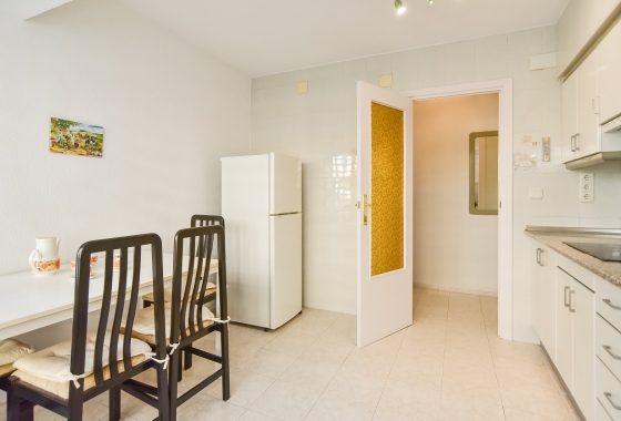 Resale - Apartment / flat - Torrevieja - El Acequión - Los Náufragos