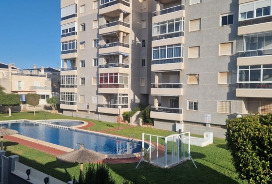 Herverkoop - Herenhuis - Torrevieja - Torreblanca