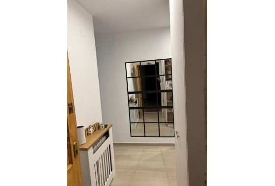 Wiederverkauf - Wohnung - Torrevieja - Centro